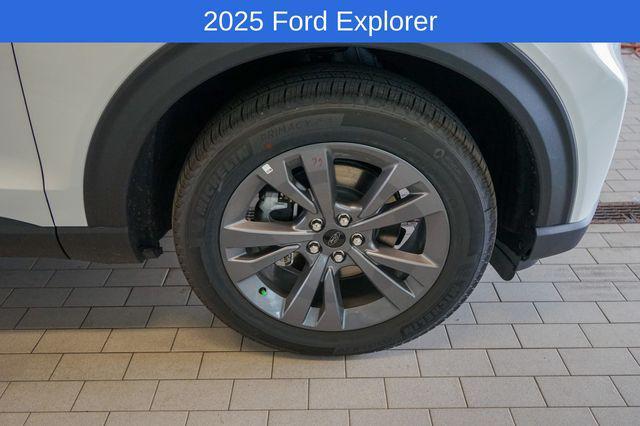 new 2025 Ford Explorer car, priced at $50,375