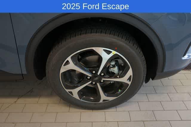 new 2025 Ford Escape car, priced at $37,275