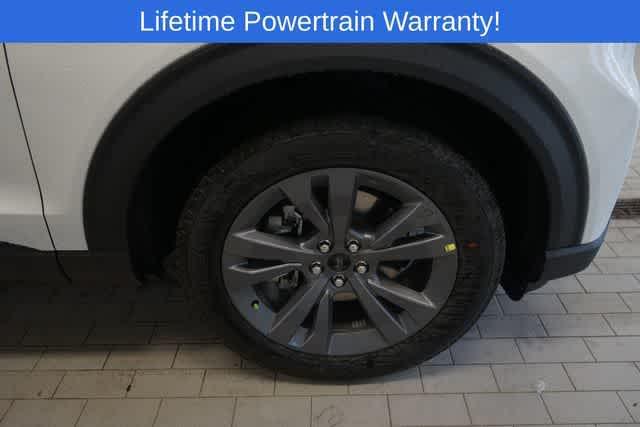 new 2025 Ford Explorer car, priced at $48,165