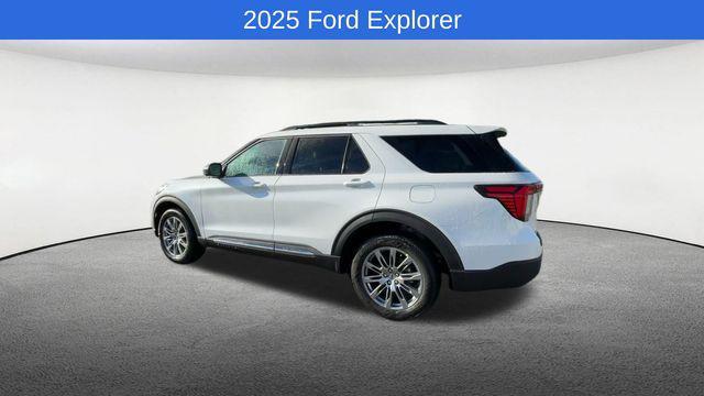 new 2025 Ford Explorer car, priced at $48,900