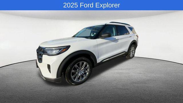 new 2025 Ford Explorer car, priced at $48,900