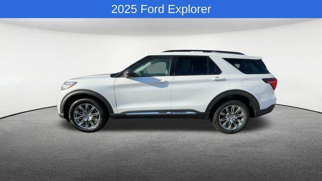 new 2025 Ford Explorer car, priced at $48,900