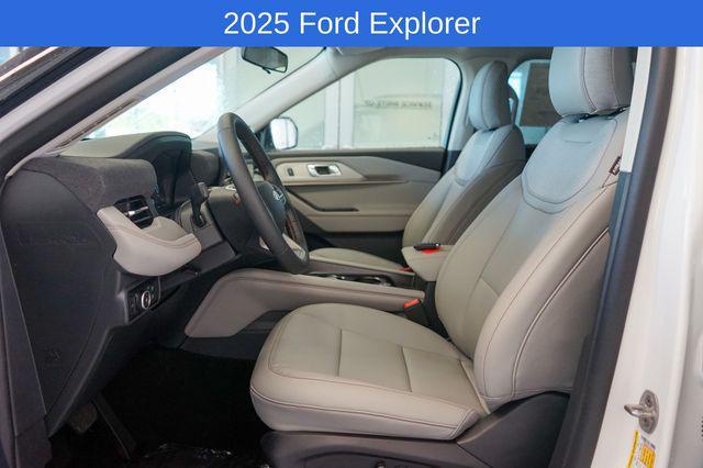 new 2025 Ford Explorer car, priced at $48,900