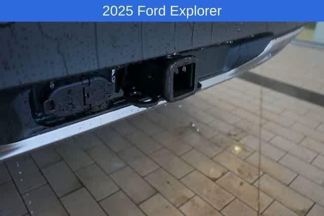 new 2025 Ford Explorer car, priced at $47,079