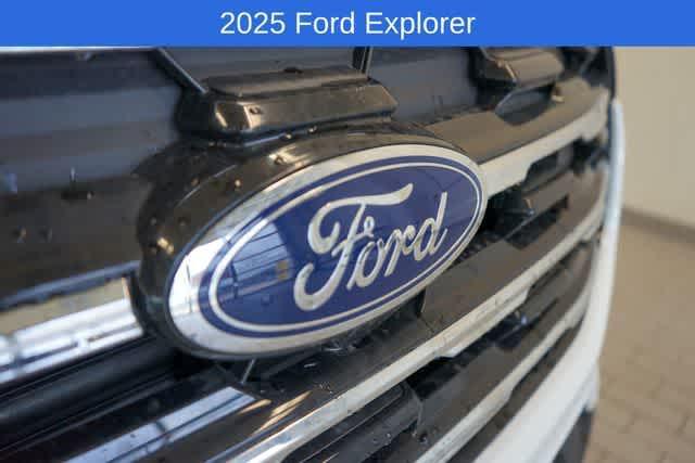 new 2025 Ford Explorer car, priced at $47,079