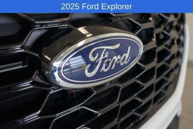 new 2025 Ford Explorer car, priced at $49,659