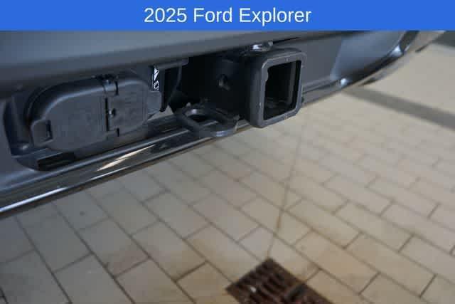 new 2025 Ford Explorer car, priced at $49,659