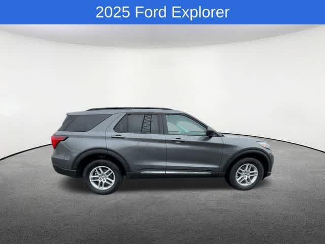 new 2025 Ford Explorer car, priced at $40,515