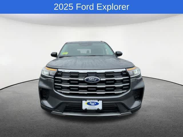 new 2025 Ford Explorer car, priced at $40,515