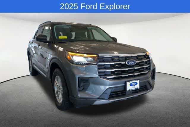 new 2025 Ford Explorer car, priced at $40,515