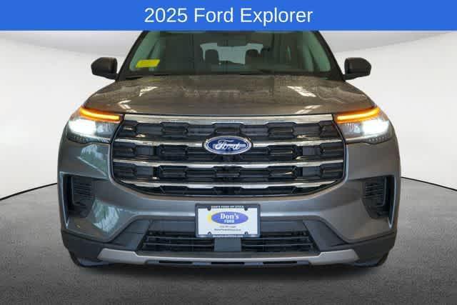 new 2025 Ford Explorer car, priced at $40,515