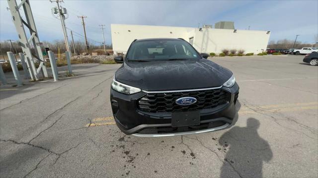 new 2025 Ford Escape car, priced at $33,038