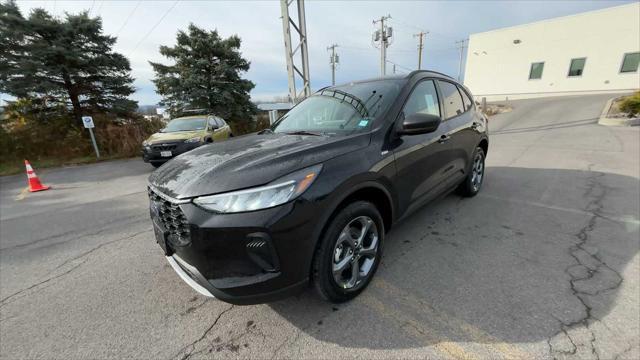 new 2025 Ford Escape car, priced at $33,038