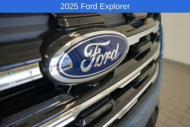 new 2025 Ford Explorer car, priced at $40,844