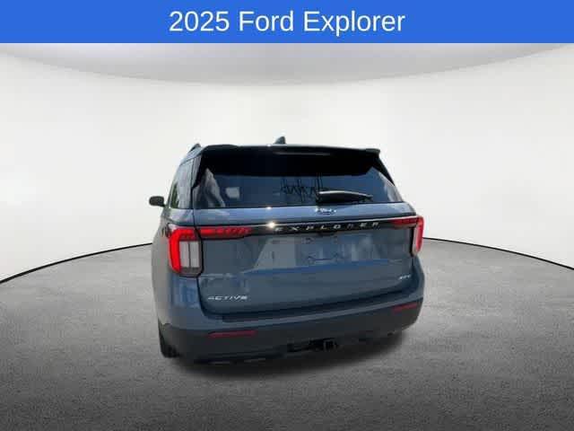 new 2025 Ford Explorer car, priced at $40,844