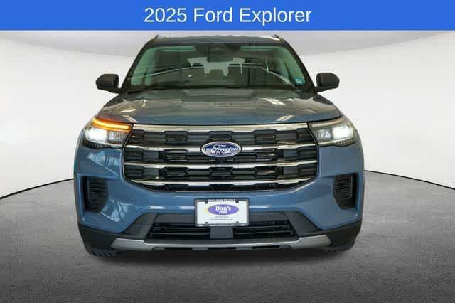 new 2025 Ford Explorer car, priced at $40,844