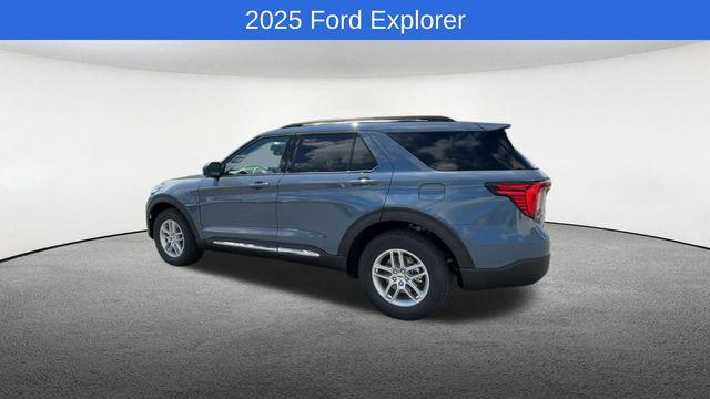 new 2025 Ford Explorer car, priced at $42,505