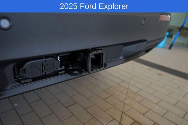 new 2025 Ford Explorer car, priced at $42,505