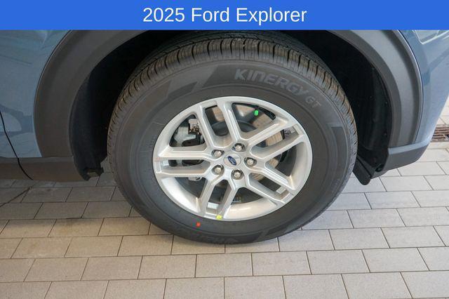 new 2025 Ford Explorer car, priced at $44,005