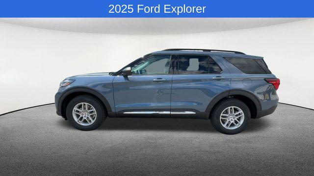 new 2025 Ford Explorer car, priced at $42,505