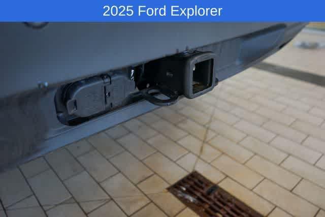 new 2025 Ford Explorer car, priced at $41,201