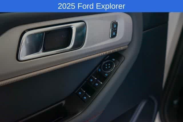 new 2025 Ford Explorer car, priced at $41,201