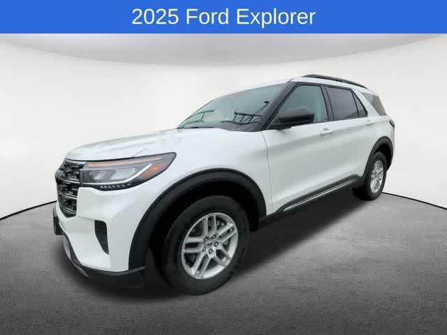 new 2025 Ford Explorer car, priced at $41,201