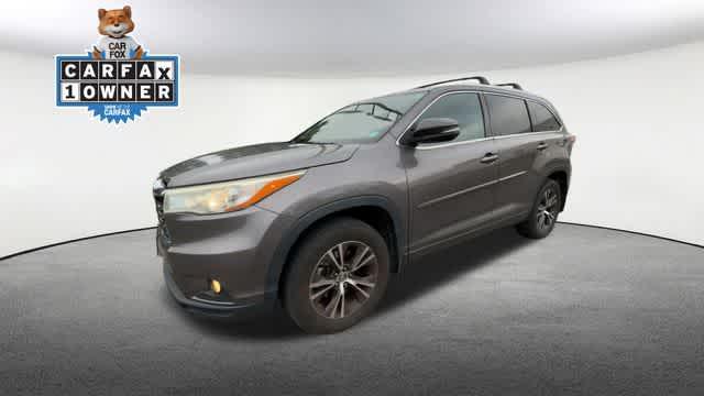 used 2016 Toyota Highlander car, priced at $16,101