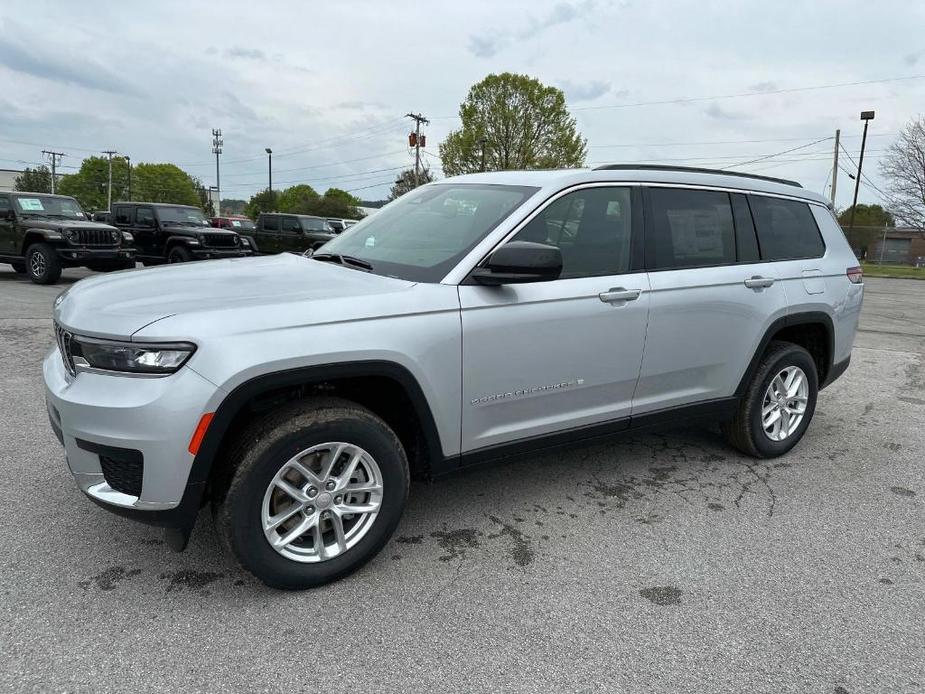 new 2024 Jeep Grand Cherokee L car, priced at $43,239