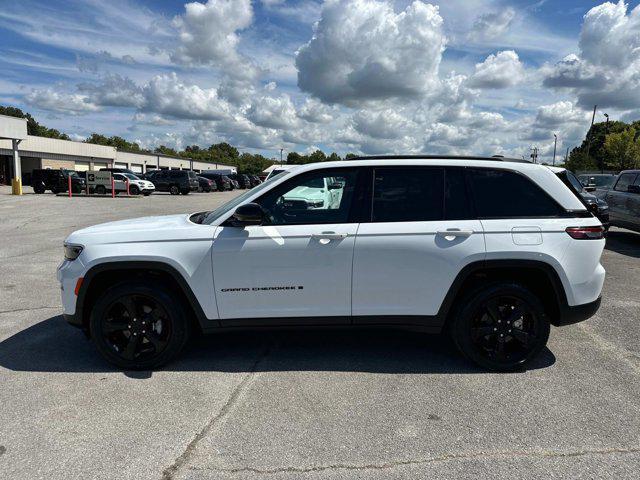 used 2023 Jeep Grand Cherokee car, priced at $33,600