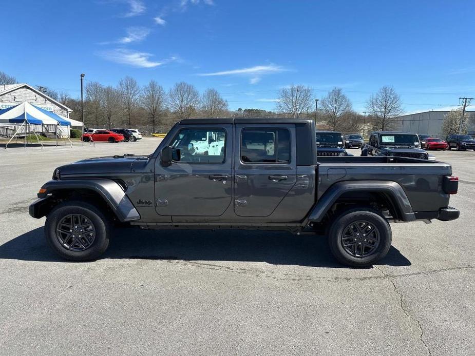 new 2024 Jeep Gladiator car, priced at $47,056