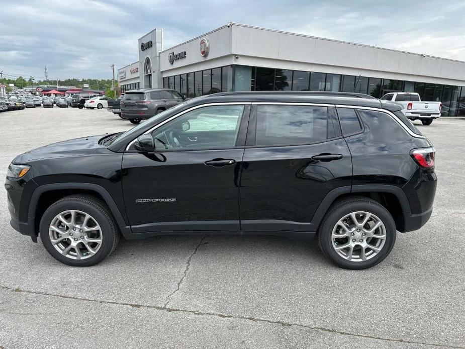 new 2024 Jeep Compass car, priced at $33,527