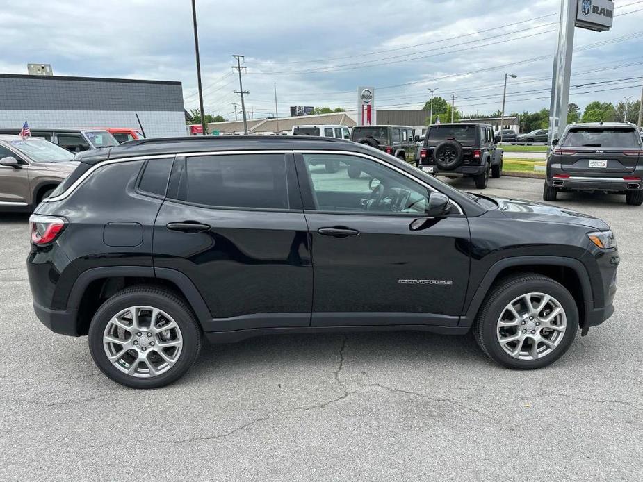 new 2024 Jeep Compass car, priced at $33,527