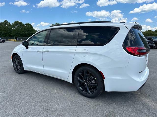 new 2024 Chrysler Pacifica car, priced at $43,049