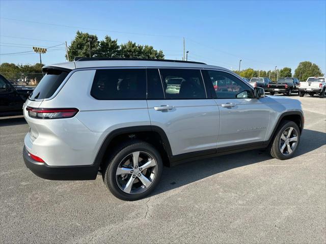 new 2024 Jeep Grand Cherokee L car, priced at $52,985