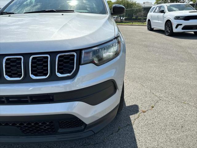 new 2024 Jeep Compass car, priced at $28,077