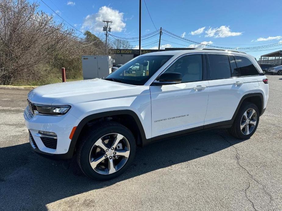 new 2024 Jeep Grand Cherokee car, priced at $52,899