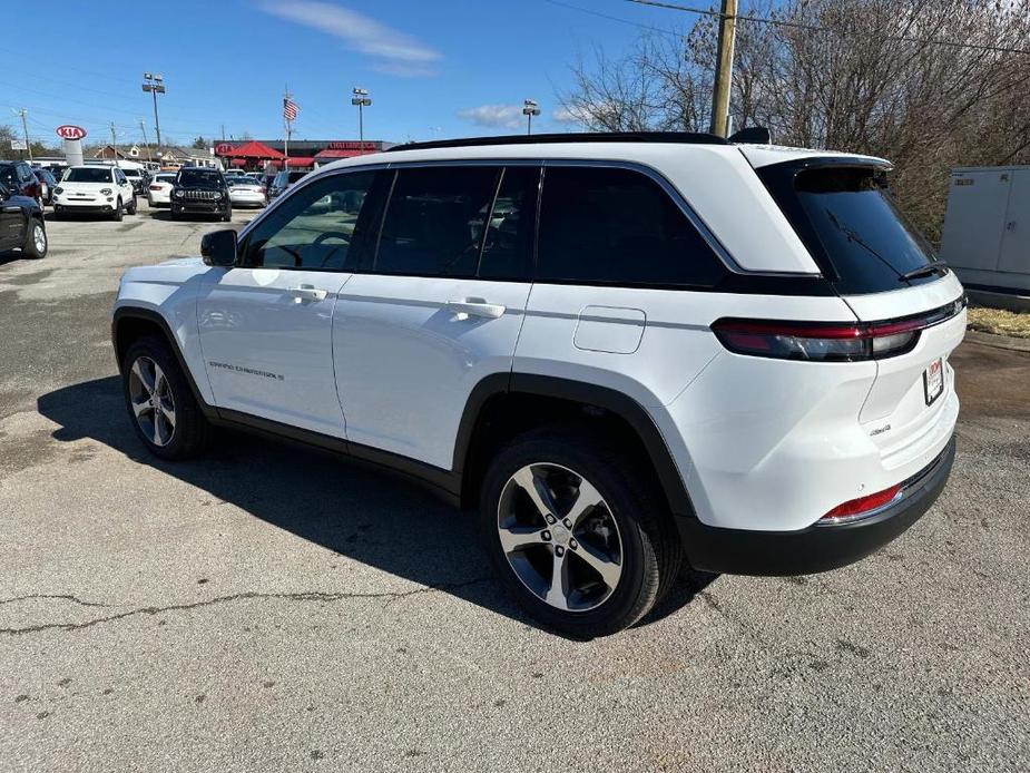 new 2024 Jeep Grand Cherokee car, priced at $52,899