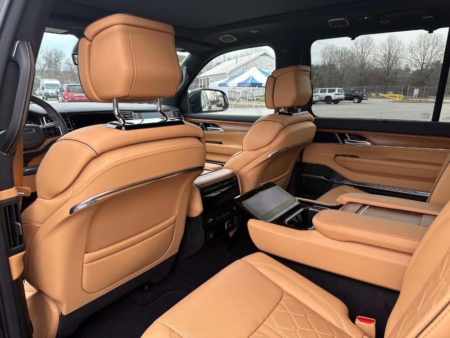new 2024 Jeep Grand Wagoneer L car, priced at $117,069