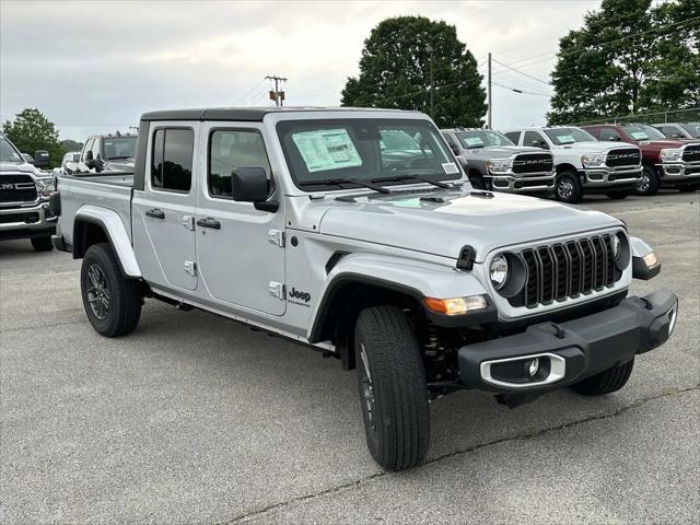 new 2024 Jeep Gladiator car, priced at $44,392