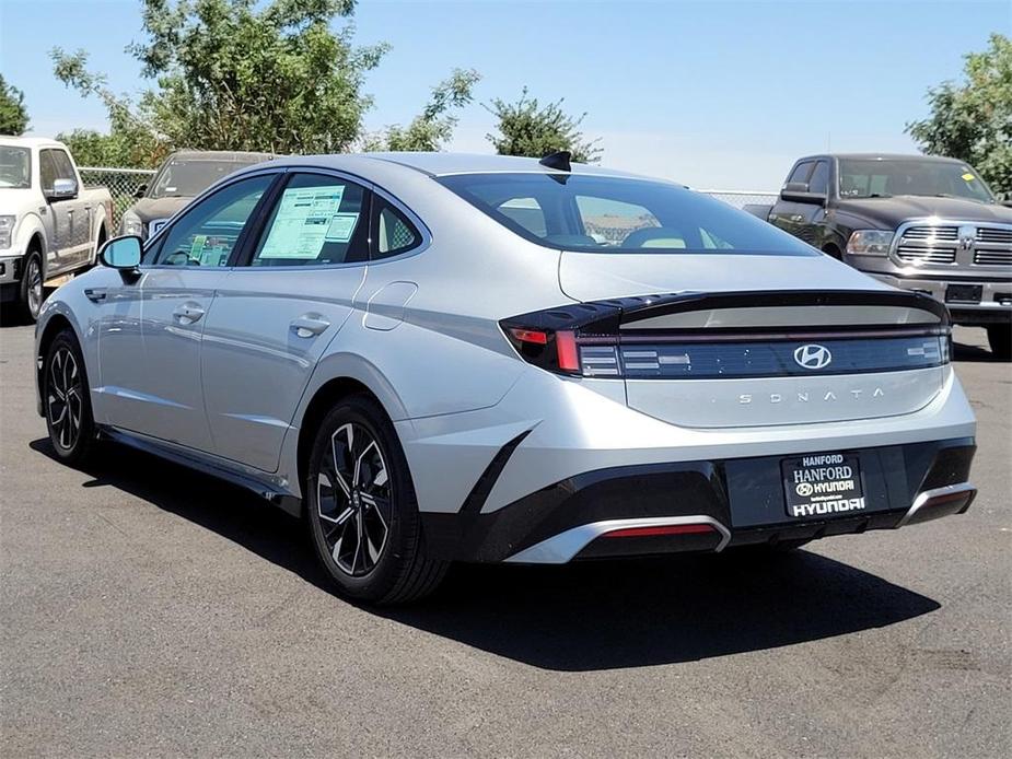 new 2024 Hyundai Sonata car, priced at $28,215