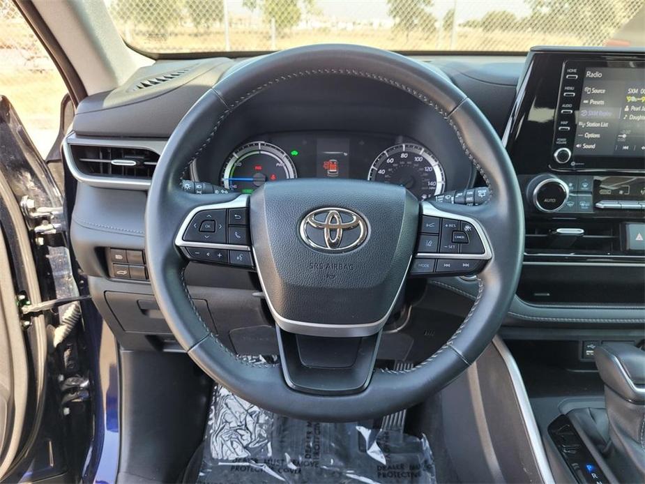 used 2022 Toyota Highlander Hybrid car, priced at $38,800