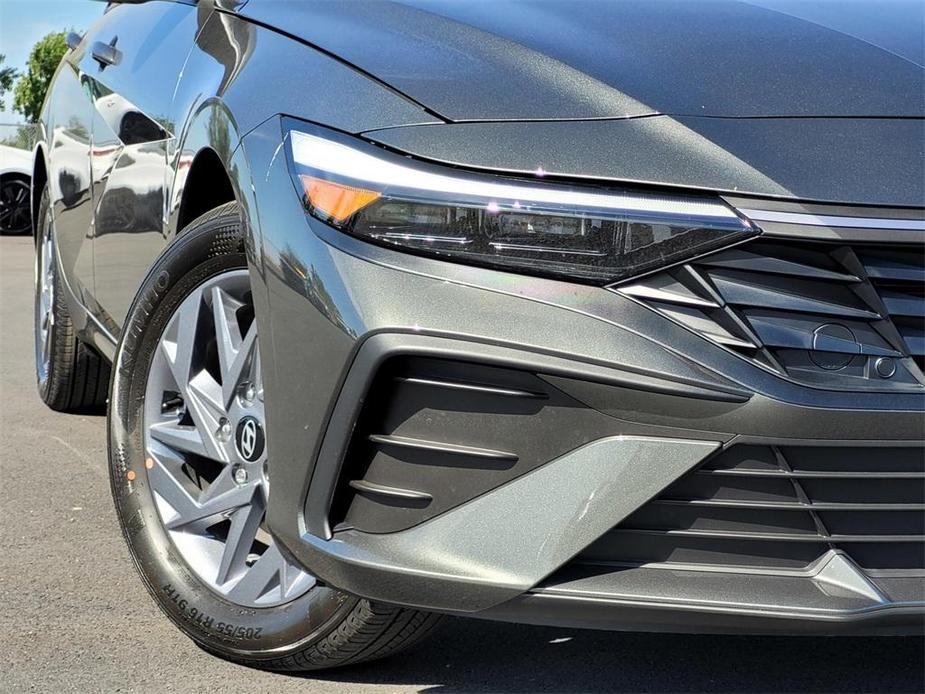 new 2024 Hyundai Elantra HEV car, priced at $26,485