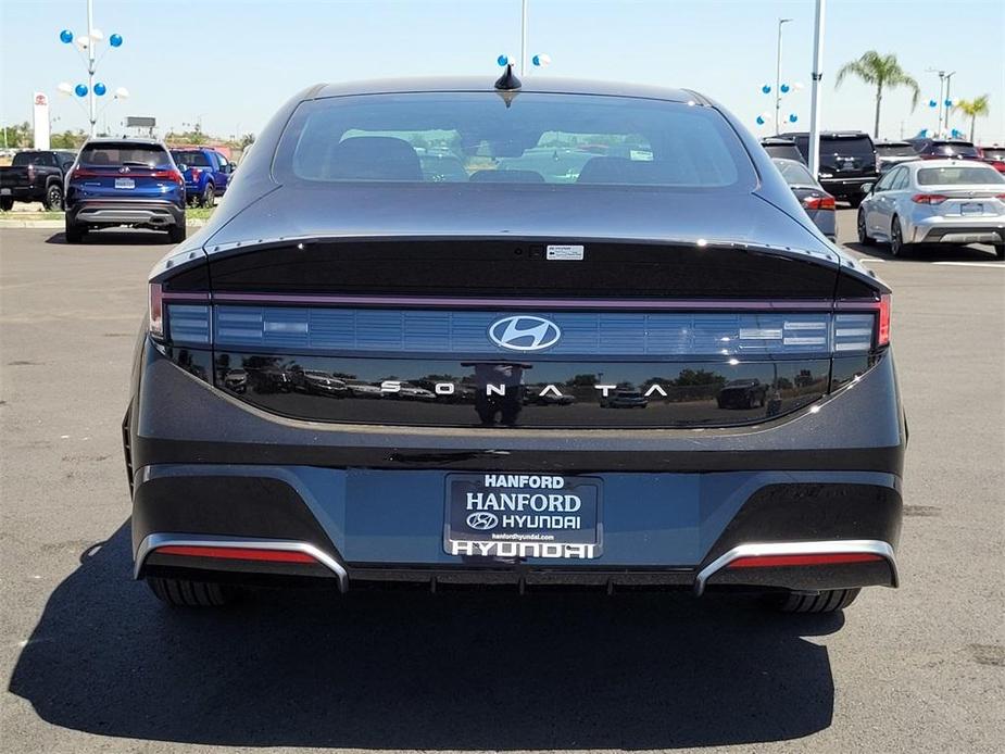 new 2024 Hyundai Sonata car, priced at $28,215