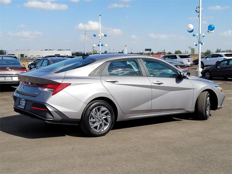 new 2025 Hyundai Elantra car, priced at $26,805