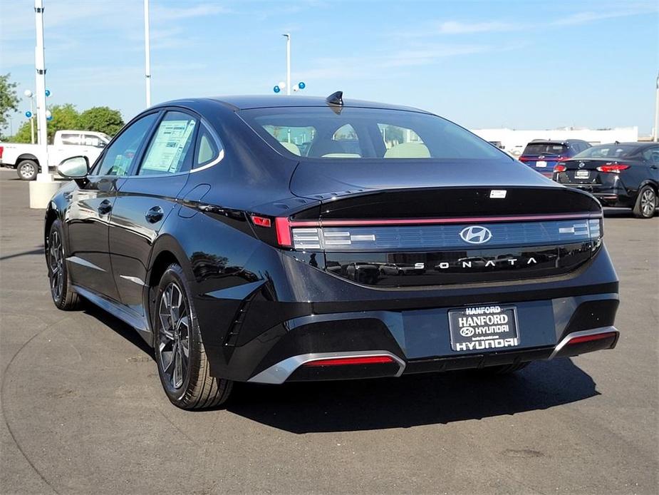 new 2024 Hyundai Sonata car, priced at $28,205