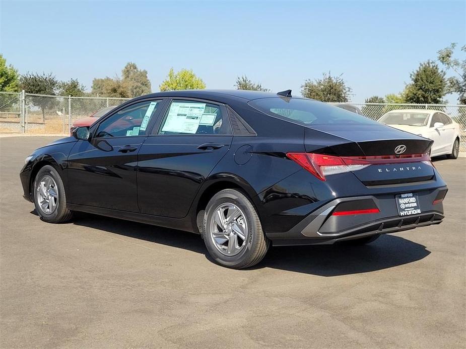 new 2024 Hyundai Elantra car, priced at $22,555