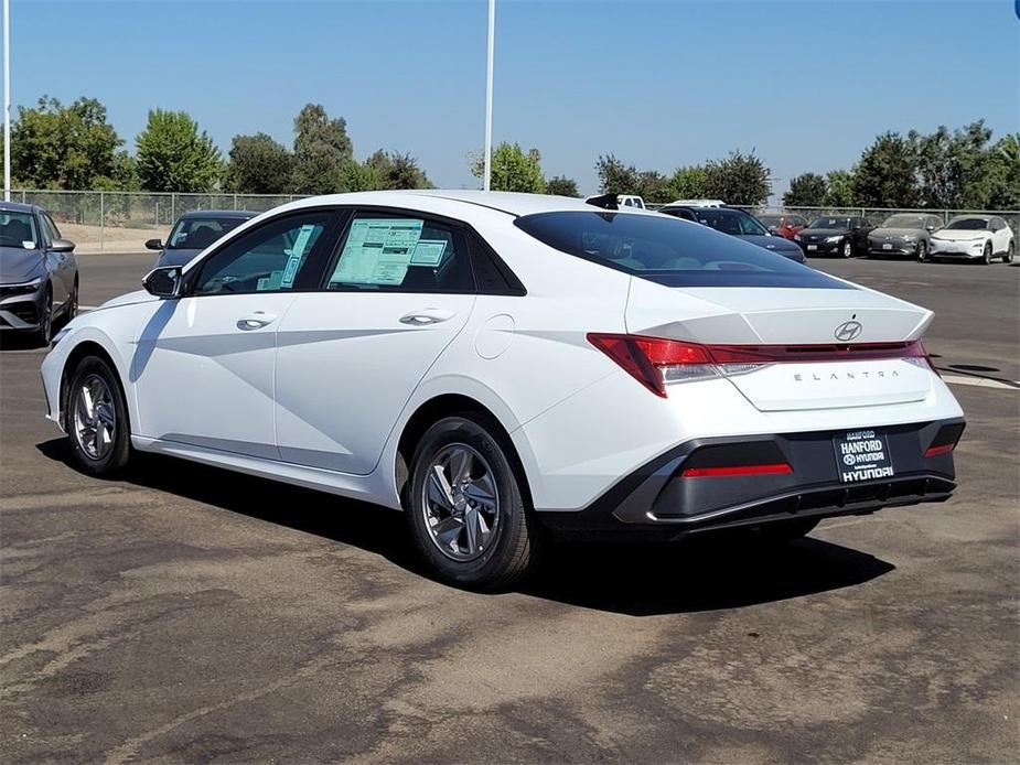 new 2024 Hyundai Elantra car, priced at $23,025