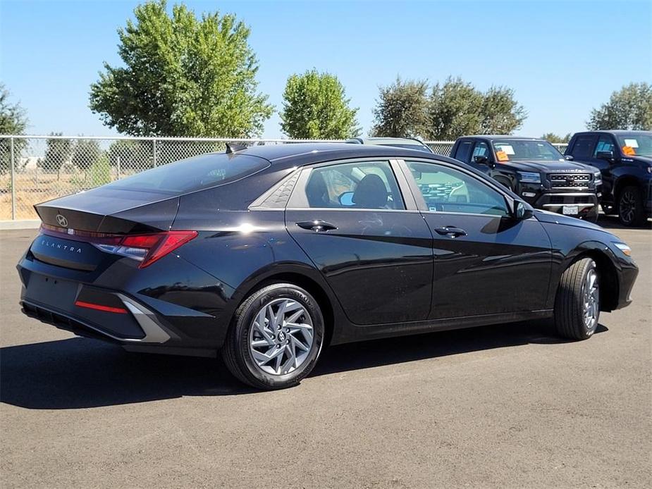 new 2024 Hyundai Elantra car, priced at $24,270