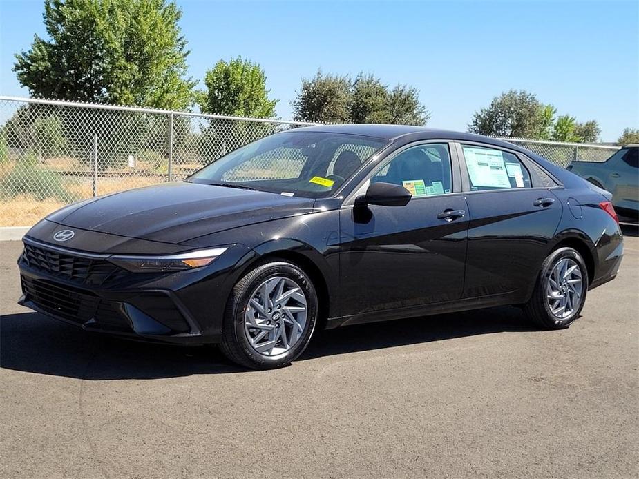 new 2024 Hyundai Elantra car, priced at $24,270